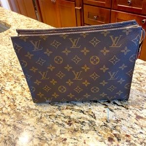 Louis Vuitton Toiletry 26 bag
